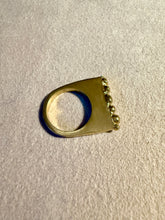 Load image into Gallery viewer, Dot Ring High Flat Top
